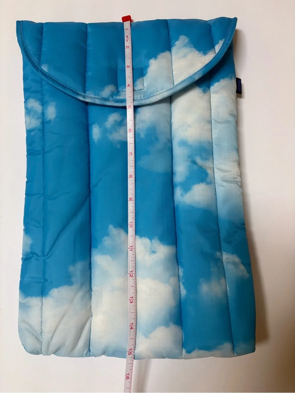 NWOT BAGGU Puffy Laptop Sleeve 16